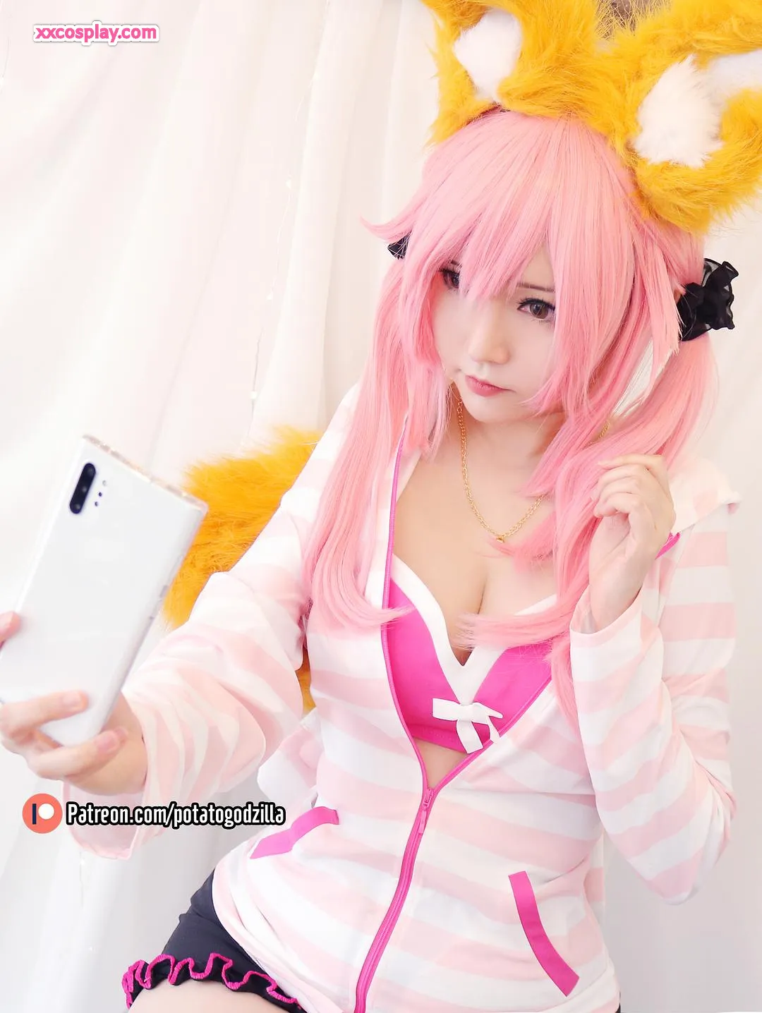 Potato Godzilla – Tamamo School Uniform